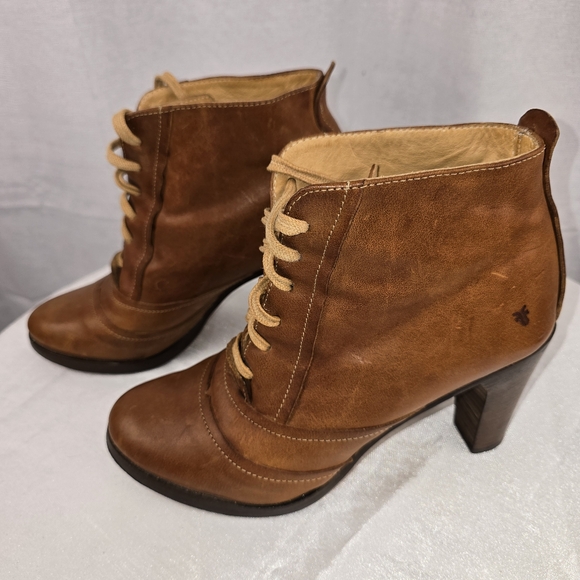Frye Brown Bella Lace Up Leather Heeled Ankle Boots - Picture 3 of 12